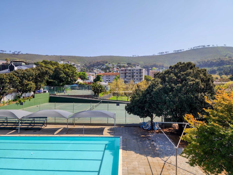 2 Bedroom Property for Sale in Gardens Western Cape